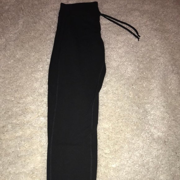 Low Rise Black Leggings - Picture 3 of 3